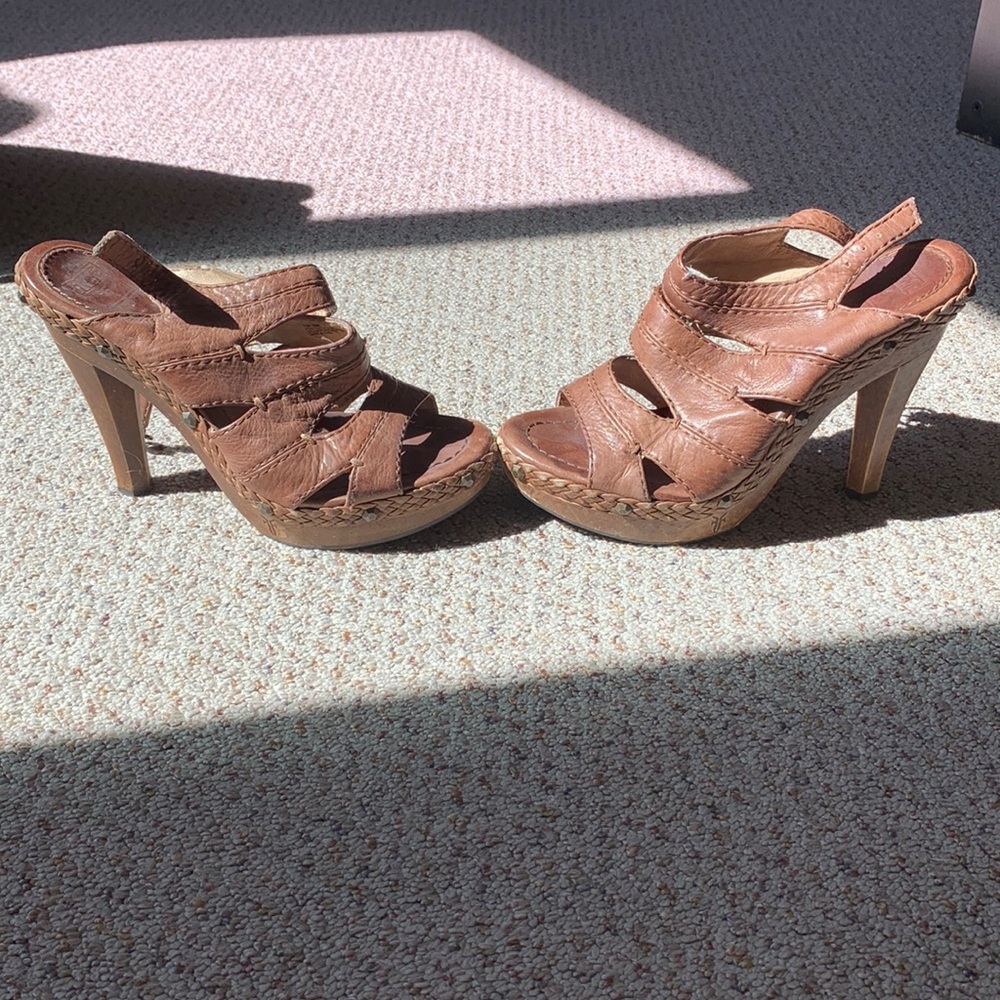 Frye Dara Campus stitch leather heels / sandals
